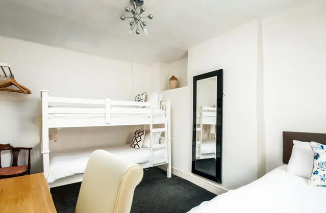 Bath accommodation