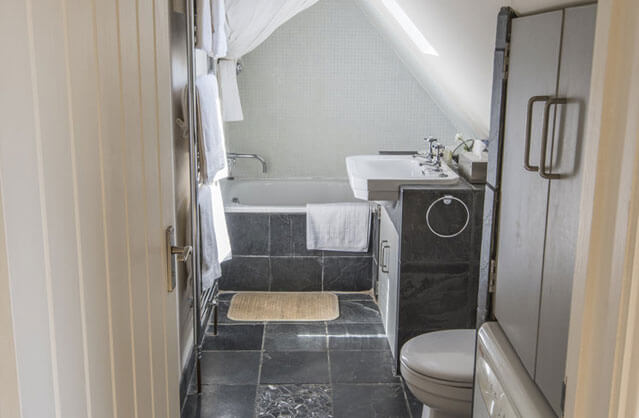 Bath accommodation