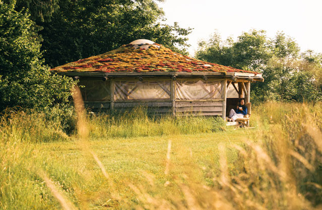 Bath accommodation