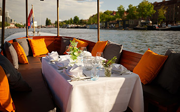 canal boat bar crawl hen party