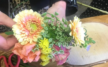 mobile flower crown workshop hen party