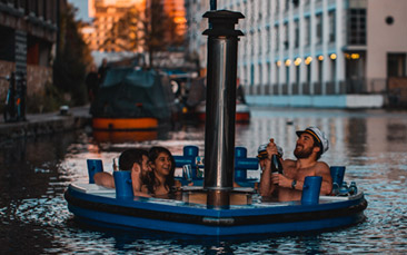 hot tub boats hen party