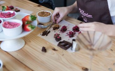 chocolate making masterclass hen party