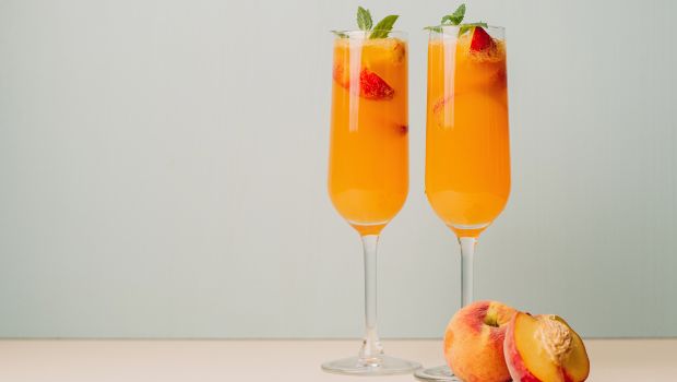 Bellini cocktail