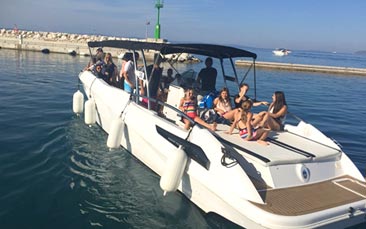 luxury speed boat trip hen party