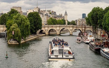 river cruise hen party